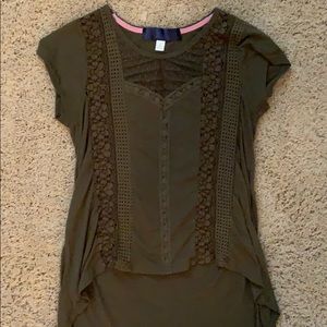 Lace, green short sleeve top.